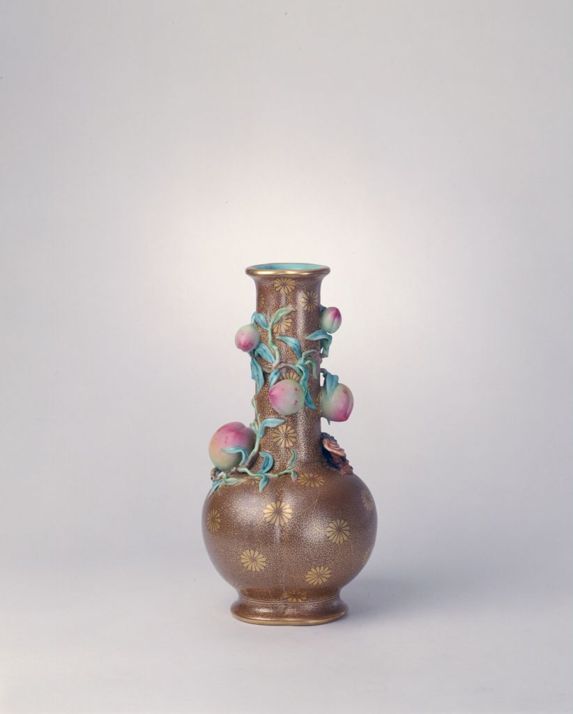 图片[1]-Spicy gold embossed peach vase-China Archive